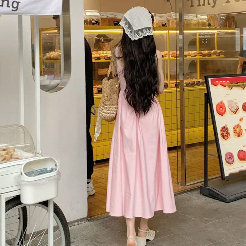 Robe Douce à Encolure Carrée avec Bretelles Fines et Taille Ajustée