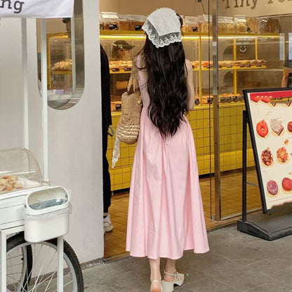 Robe Douce à Encolure Carrée avec Bretelles Fines et Taille Ajustée