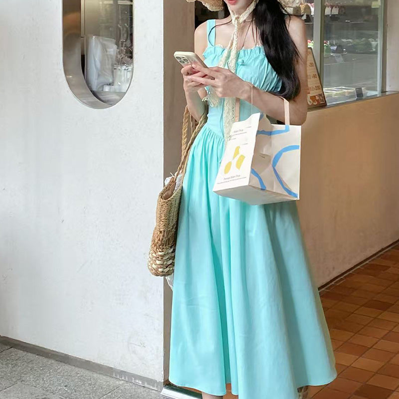 Robe Douce à Encolure Carrée avec Bretelles Fines et Taille Ajustée